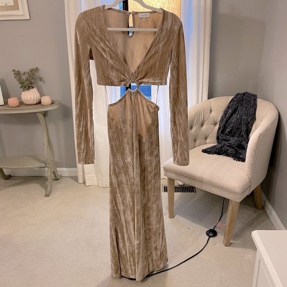 Juniper Blu crushed velvet maxi dress with cutouts size small. - Picture 1 of 5